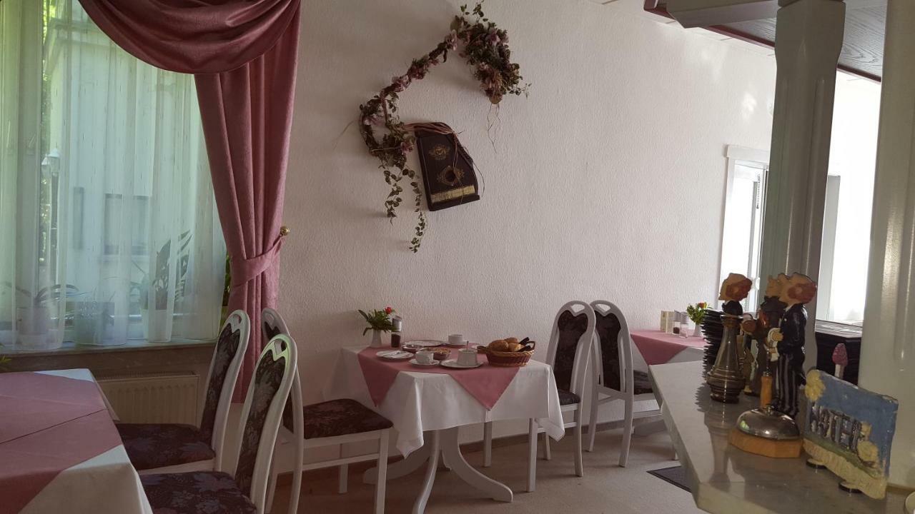 Pension Waldfrieden Wolkenstein Buitenkant foto